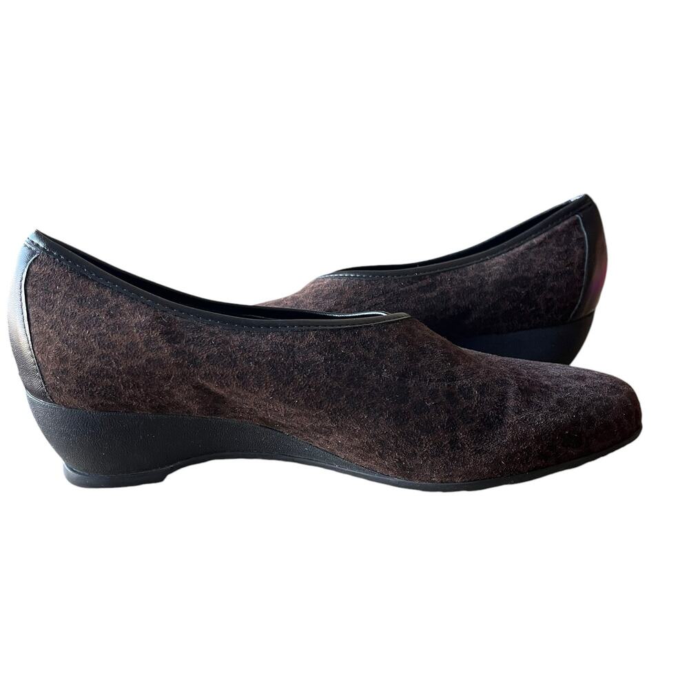 Munro Dana Leopard Slip on Shoes Comfort Loafers Flats Size 9 Black Brown Suede - Picture 2 of 8
